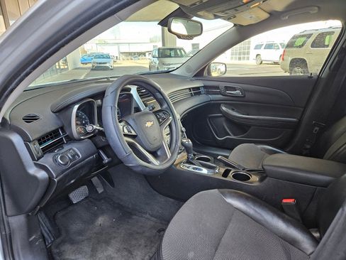Used 2015 Chevrolet Malibu LT w/ Power Convenience Package image 10