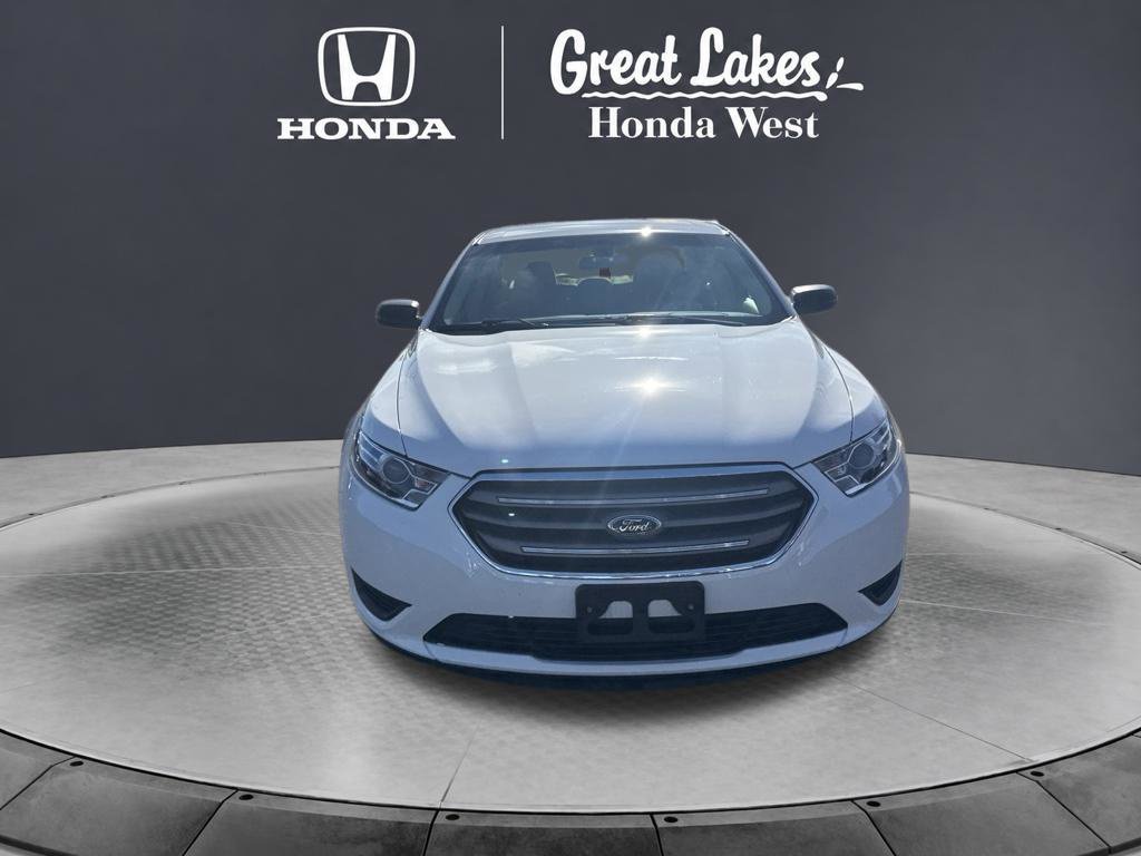 Used 2018 Ford Taurus SE FWD image 3