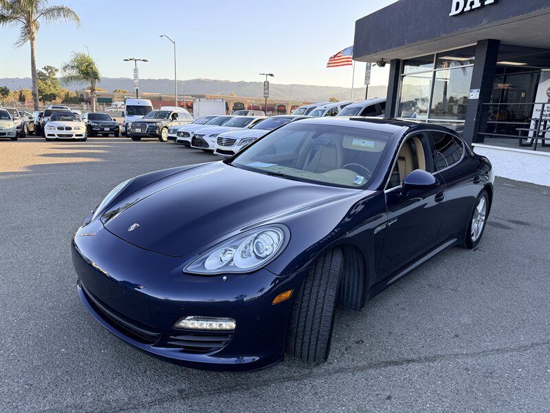 Used 2013 Porsche Panamera S RWD image 3