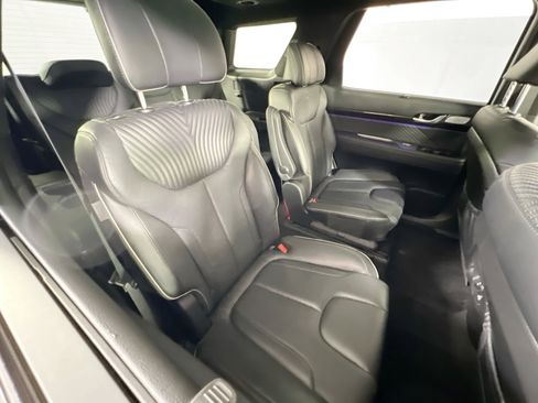 Used 2023 Hyundai Palisade Calligraphy image 26