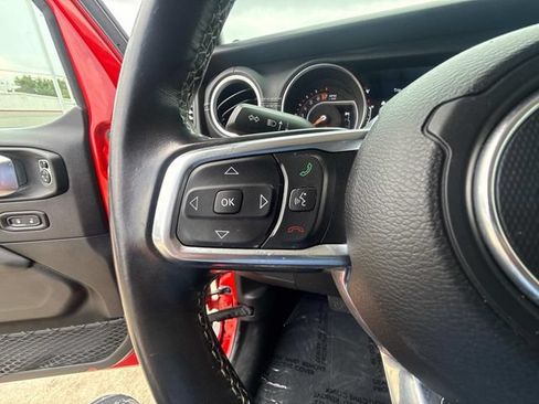 Used 2020 Jeep Gladiator Overland AWD/4WD image 29