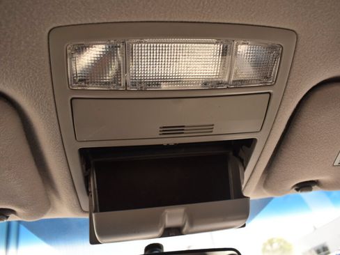 Used 2009 Toyota Camry LE FWD image 15