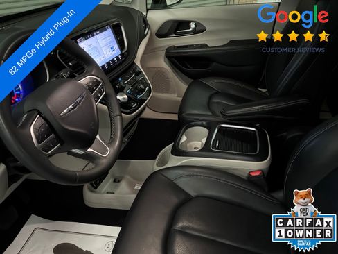 Used 2023 Chrysler Pacifica Touring-L FWD image 25