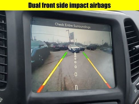 Used 2017 Jeep Cherokee Limited w/ Trailer Tow Group image 24