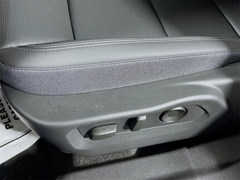 New 2026 Buick Envision Preferred image 16