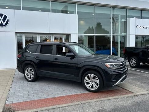 Used 2023 Volkswagen Atlas SE w/ Panoramic Sunroof Package AWD/4WD image 3