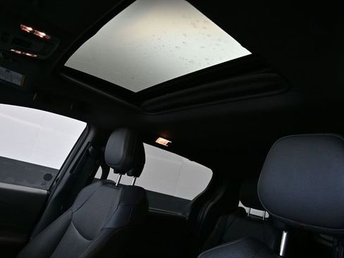 Used 2022 Toyota Sienna XSE image 16