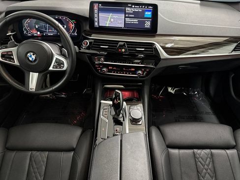 Used 2023 BMW 540i w/ M Sport Package image 16