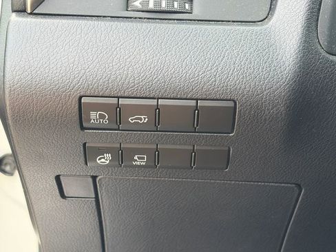 Used 2021 Lexus RX 350L Premium w/ Premium Package image 21