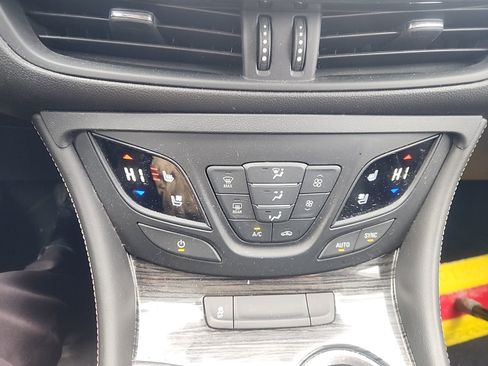 Used 2017 Buick Envision Premium w/ Driver Confidence Package image 14