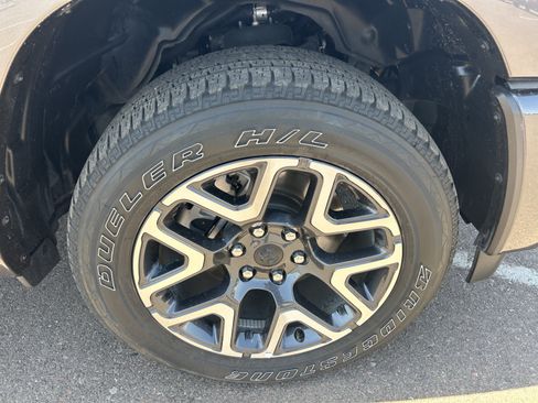 Used 2025 RAM 1500 Laramie w/ Sport Appearance Package AWD/4WD image 9