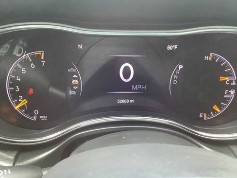 Used 2020 Jeep Grand Cherokee Altitude image 18