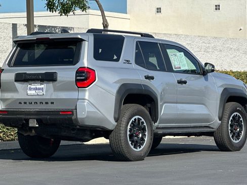 Used 2025 Toyota 4Runner TRD Off-Road image 4