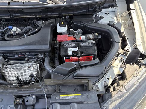 Used 2018 Nissan Rogue SV AWD/4WD image 37