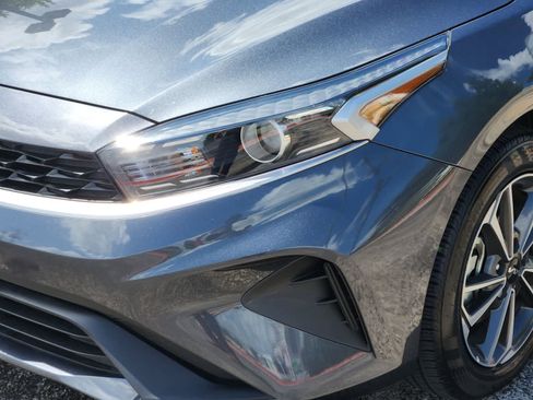 Used 2023 Kia Forte LXS w/ LXS Technology Package FWD image 7