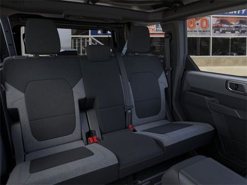New 2025 Ford Bronco 4-Door image 11