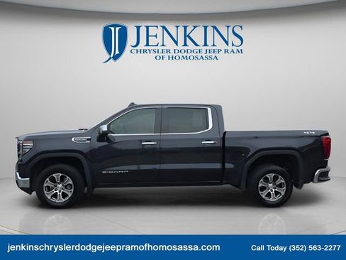 Used 2025 GMC Sierra 1500 SLT image 4