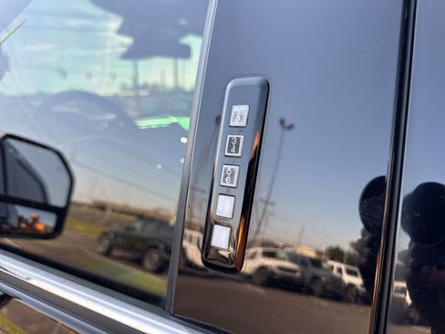 Used 2019 Ford F450 Platinum w/ Platinum Ultimate Package AWD/4WD image 18