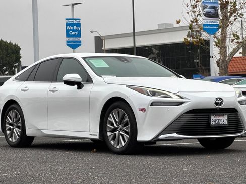 Used 2023 Toyota Mirai XLE w/ Advanced Technology Package image 7