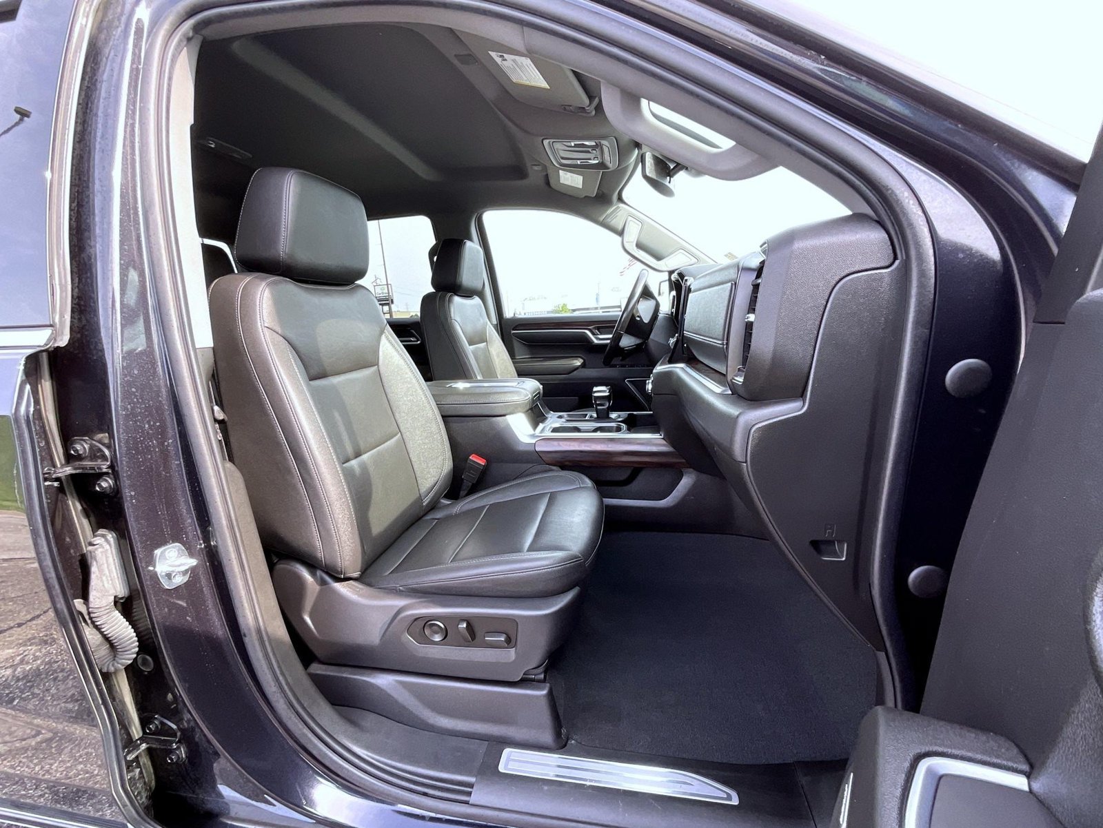 Certified 2022 GMC Sierra 1500 SLT w/ SLT Convenience Package AWD/4WD image 18