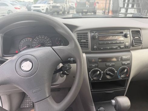 Used 2005 Toyota Corolla CE w/ Convenience Pkg FWD image 10