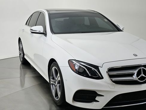 Certified 2017 Mercedes-Benz E 300 4MATIC image 27