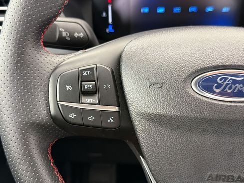 Used 2025 Ford Escape ST-Line FWD image 17