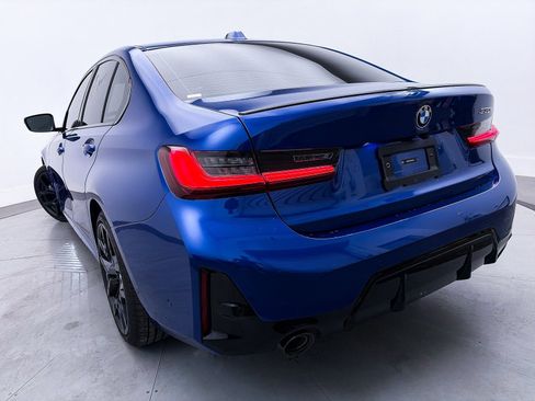 Used 2025 BMW 330i Sedan w/ M Sport Package image 4
