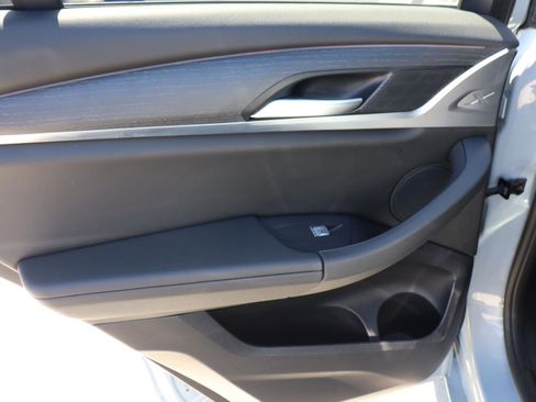 Used 2025 BMW X4 xDrive30i w/ Premium Package image 12