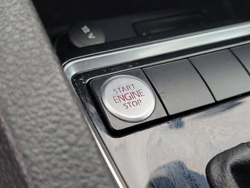 Used 2016 Volkswagen Jetta SEL w/ Lighting Package image 28