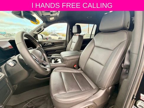 Used 2025 Chevrolet Suburban Z71 image 14