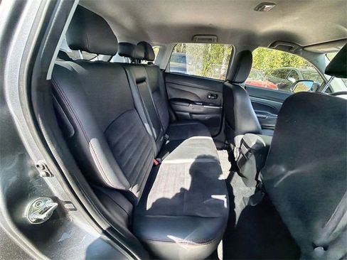 Used 2023 Mitsubishi Outlander Sport SE image 25