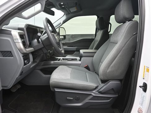 Used 2024 Ford F250 XLT w/ XLT Premium Package image 18