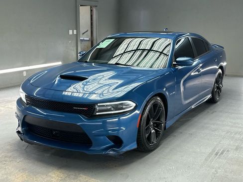 Used 2020 Dodge Charger R/T w/ Plus Group RWD image 3