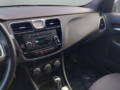 Used 2014 Chrysler 200 Touring FWD image 30