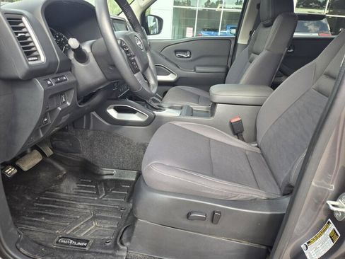 Used 2022 Nissan Frontier SV AWD/4WD image 17