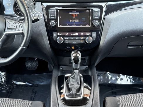 Used 2021 Nissan Rogue Sport SV image 26