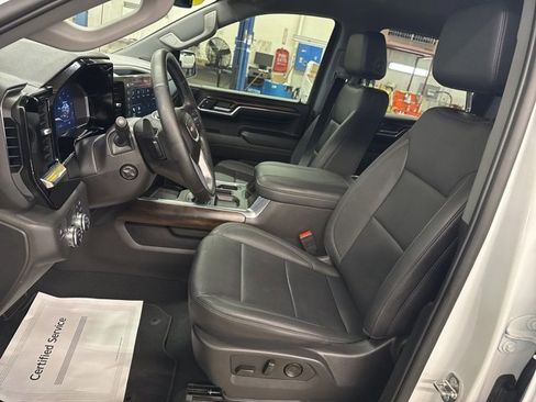 Used 2024 GMC Sierra 1500 SLT w/ SLT Convenience Package image 11