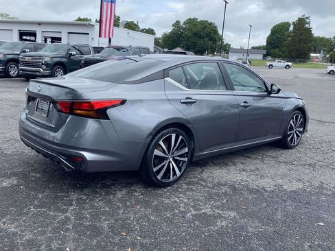 Used 2022 Nissan Altima 2.5 SR FWD image 6