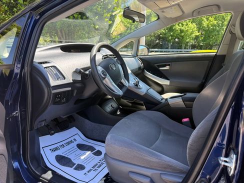 Used 2013 Toyota Prius Three FWD image 11
