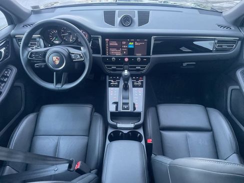 Certified 2025 Porsche Macan image 25
