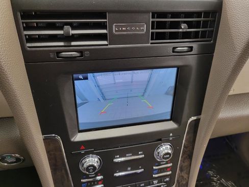 Used 2015 Lincoln Navigator L 4WD image 14