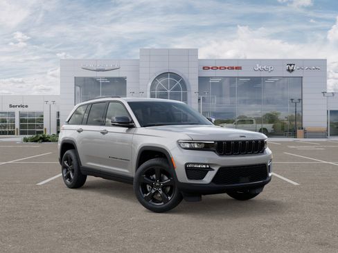 New 2025 Jeep Grand Cherokee Limited w/ Black Appearance Package AWD/4WD image 5