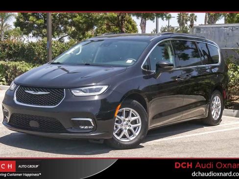Used 2022 Chrysler Pacifica Touring-L FWD image 1