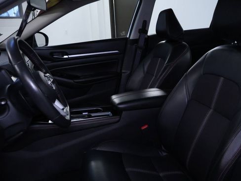 Used 2024 Nissan Altima 2.5 SR image 14