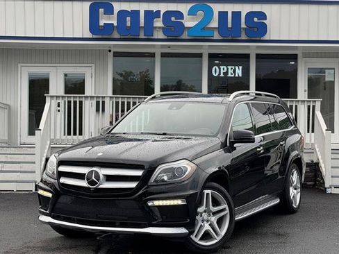 Used 2016 Mercedes-Benz GL 550 4MATIC image 2