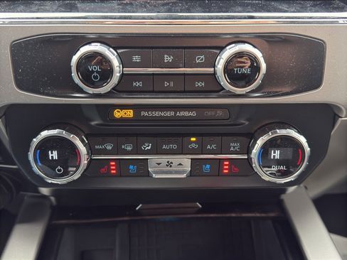 Used 2022 Ford F250 Lariat w/ Tremor Off-Road Package image 22