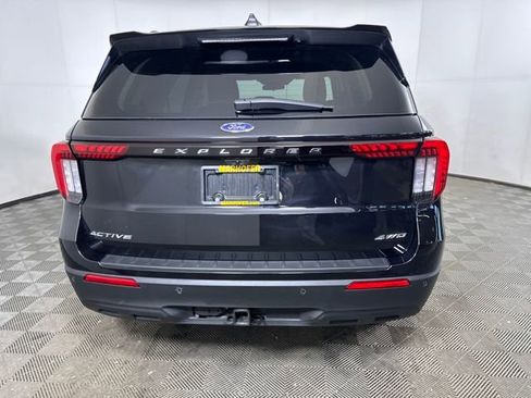 Used 2025 Ford Explorer Active image 4