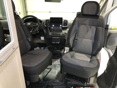 New 2024 RAM ProMaster 3500 w/ Quick Order Package 22H SLT+ FWD image 6