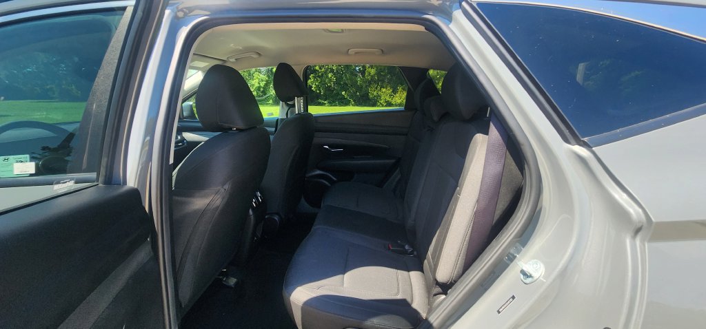 Used 2025 Hyundai Tucson SEL FWD image 16